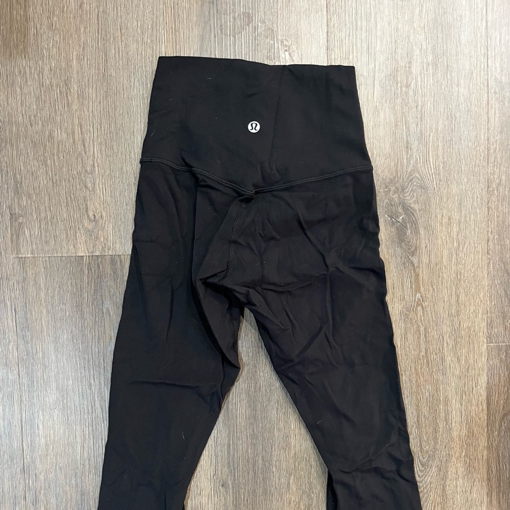 Perfect condition WORN ONCE black lululemon align leggings 25” size 0